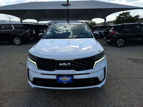 Used 2023 Kia Sorento SX AWD/4WD image 3