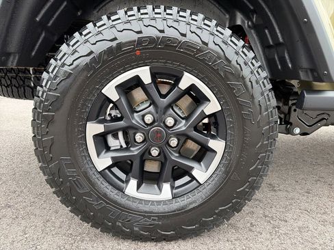 New 2026 Jeep Gladiator Rubicon AWD/4WD image 12