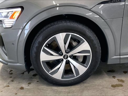 Certified 2024 Audi Q8 e-tron Premium Plus AWD/4WD image 12