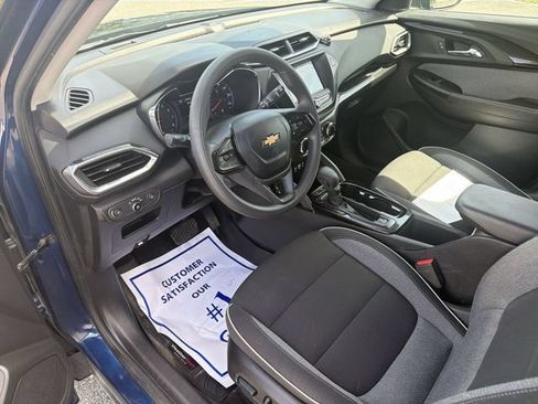 Used 2023 Chevrolet TrailBlazer LT FWD image 10