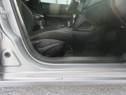 Used 2016 Dodge Dart SXT image 18