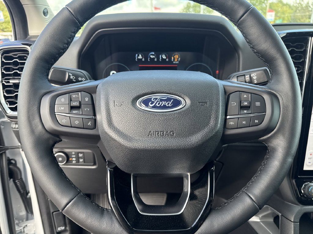 New 2025 Ford Ranger Lariat w/ Trailer Tow Package AWD/4WD image 17