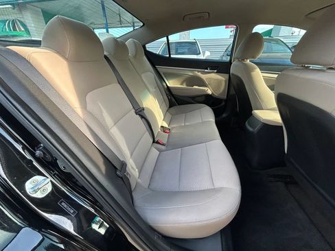 Used 2020 Hyundai Elantra SEL FWD image 17