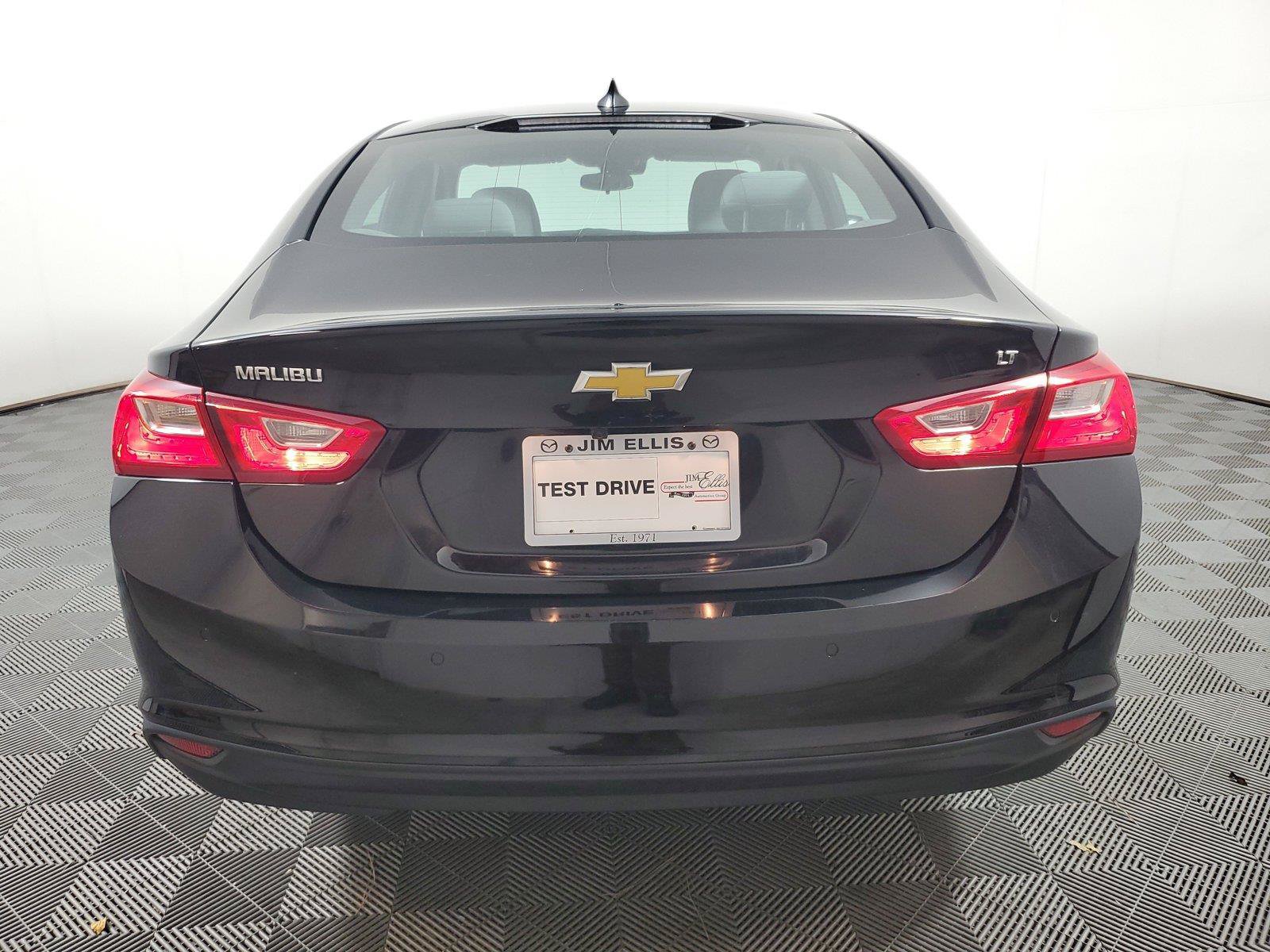 Used 2025 Chevrolet Malibu LT FWD image 5