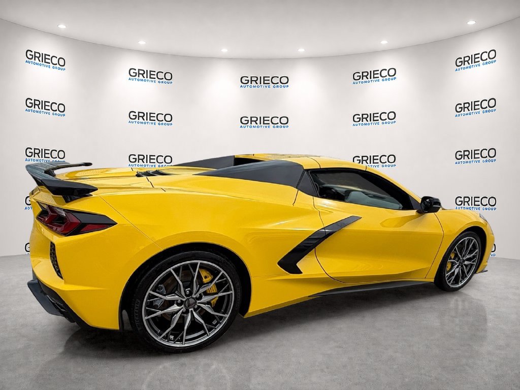 Used 2025 Chevrolet Corvette Stingray Premium Conv w/ Z51 Performance Package RWD image 7