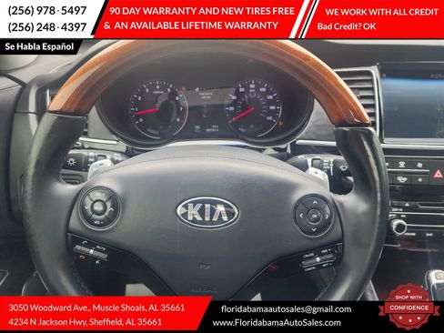 Used 2016 Kia K900 Luxury image 12