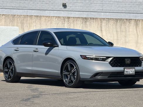 Used 2024 Honda Accord Sport image 5