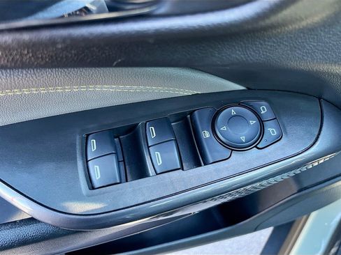 Used 2025 Chevrolet Trax ACTIV w/ Driver Confidence Package image 17