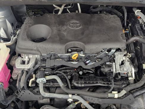 Used 2021 Toyota Sienna XLE FWD image 12