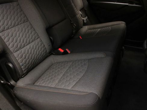 Used 2019 Chevrolet Equinox LT FWD image 27