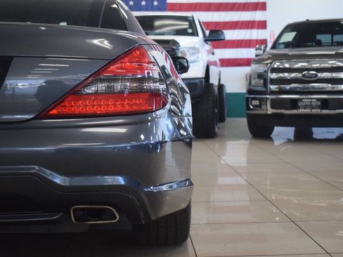 Used 2012 Mercedes-Benz SL 550 image 28