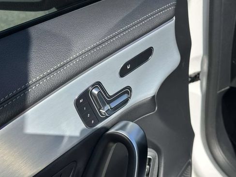 Used 2024 Mercedes-Benz CLA 250 4MATIC image 24