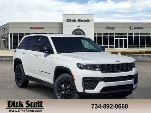 New 2026 Jeep Grand Cherokee Altitude AWD/4WD image 1