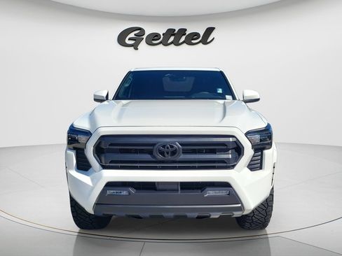 Certified 2024 Toyota Tacoma SR5 AWD/4WD image 8