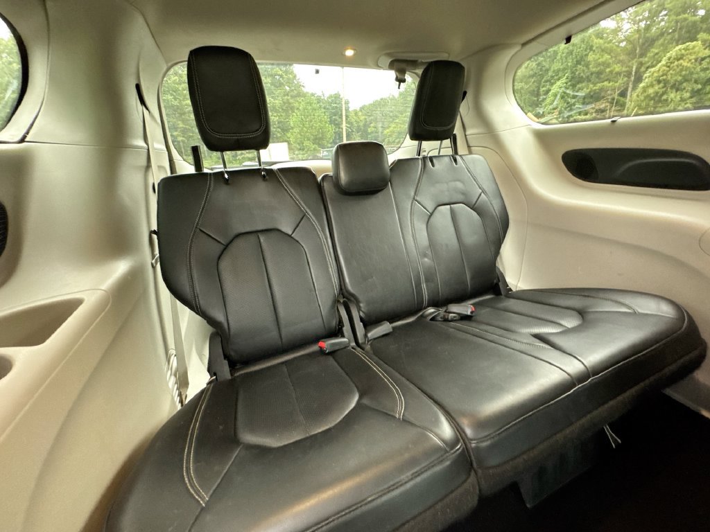 Used 2023 Chrysler Pacifica Touring-L w/ Uconnect Theater Family Group AWD/4WD image 30