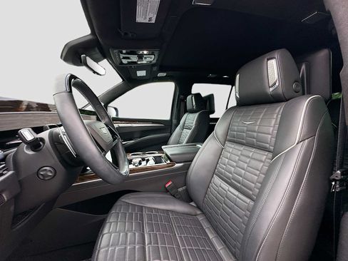 Used 2025 Cadillac Escalade Sport Platinum AWD/4WD image 22