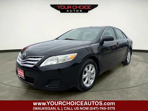 Used 2011 Toyota Camry LE w/ LE Extra-Value Pkg FWD image 1