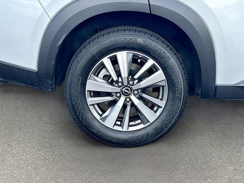 Certified 2025 Nissan Pathfinder SL FWD image 32