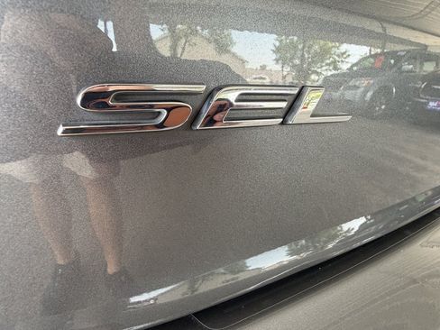 Used 2024 Ford Edge SEL w/ Cargo Accessory Package AWD/4WD image 29