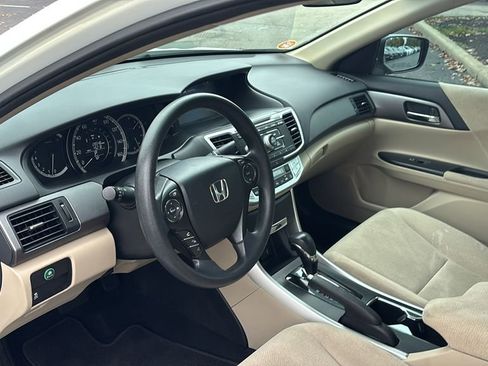 Used 2013 Honda Accord LX image 23