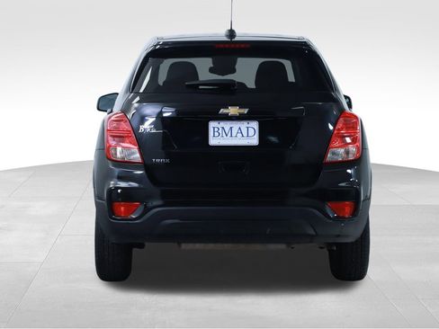 Used 2020 Chevrolet Trax LS w/ Tint and Cruise Package FWD image 11