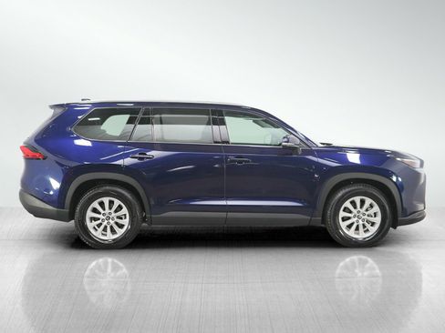 Used 2024 Toyota Grand Highlander XLE image 6