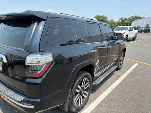 Used 2017 Toyota 4Runner Limited AWD/4WD image 3