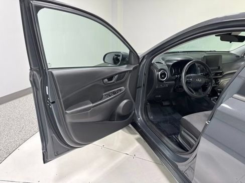 Used 2023 Hyundai Kona SE AWD/4WD image 7