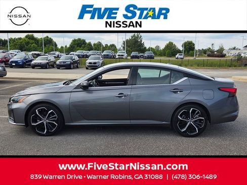 Used 2024 Nissan Altima 2.5 SR FWD image 4