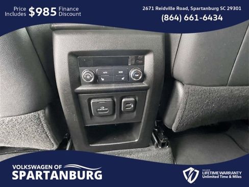 Used 2023 Chevrolet Traverse Premier image 13