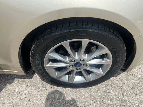Used 2017 Ford Fusion SE w/ Fusion SE Technology Package FWD image 31