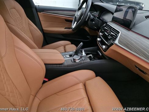 Used 2023 BMW 530i w/ Convenience Package RWD image 36