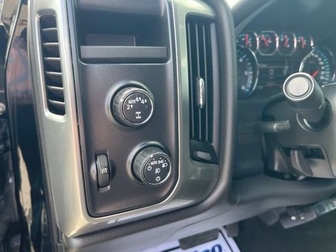 Used 2018 Chevrolet Silverado 1500 LT w/ Midnight Edition AWD/4WD image 6