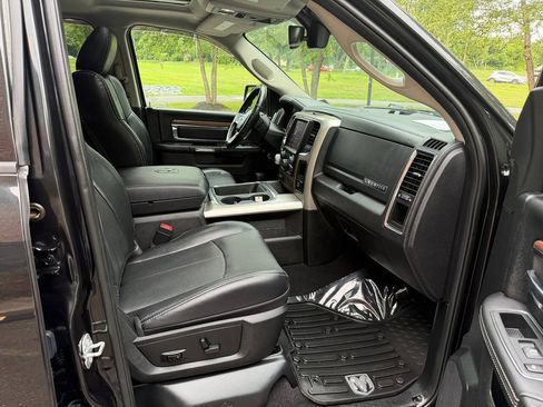 Used 2018 RAM 1500 Laramie w/ Convenience Group AWD/4WD image 28