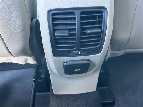 Used 2017 Ford Escape Titanium image 18