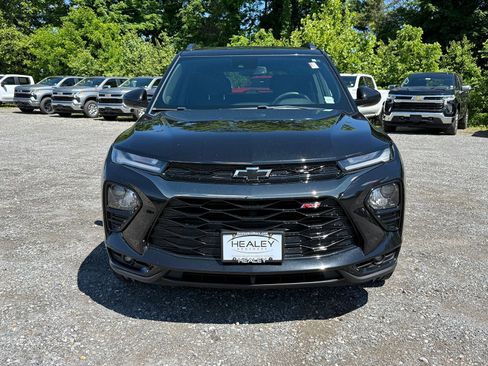 Used 2023 Chevrolet TrailBlazer RS w/ Convenience Package AWD/4WD image 2