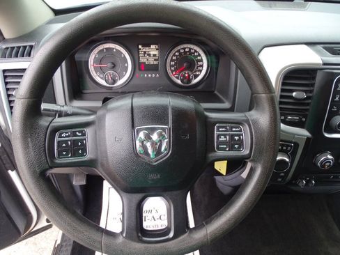 Used 2016 RAM 1500 4x4 Crew Cab Outdoorsman image 13