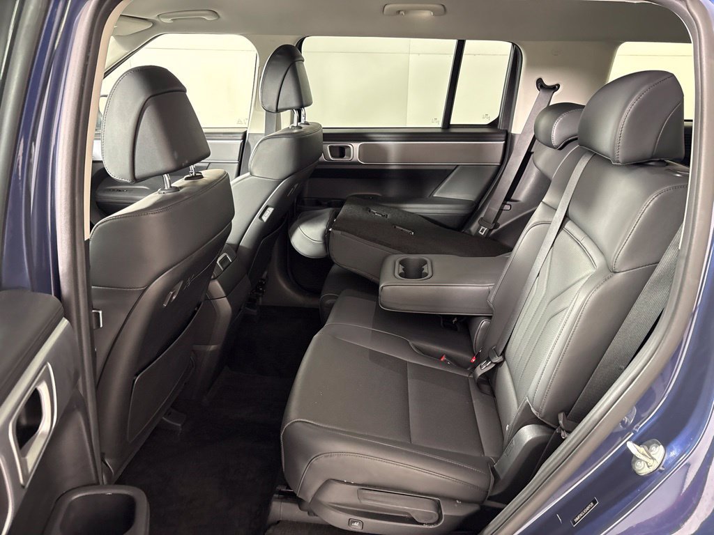 Used 2025 Hyundai Santa Fe SEL FWD image 26