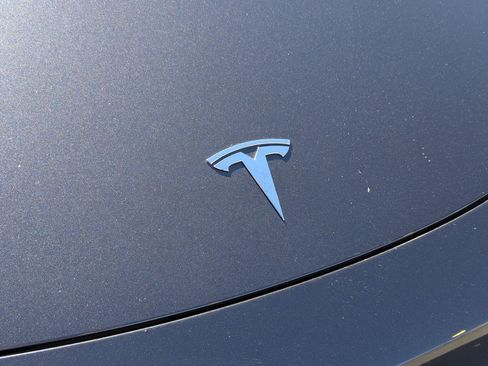 Used 2024 Tesla Model Y Long Range image 10