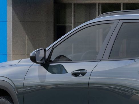 New 2026 Chevrolet Trax LT w/ Driver Confidence Package image 12