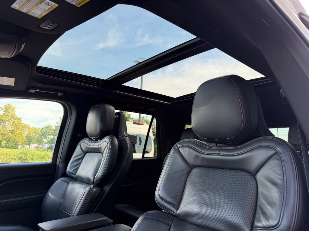 Used 2023 Lincoln Navigator Reserve w/ Equipment Group 201A AWD/4WD image 16