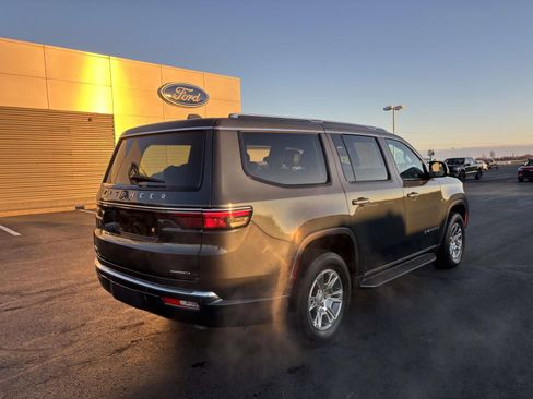 Used 2022 Jeep Wagoneer Series I image 9