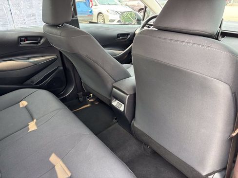 Used 2025 Toyota Corolla LE FWD image 37