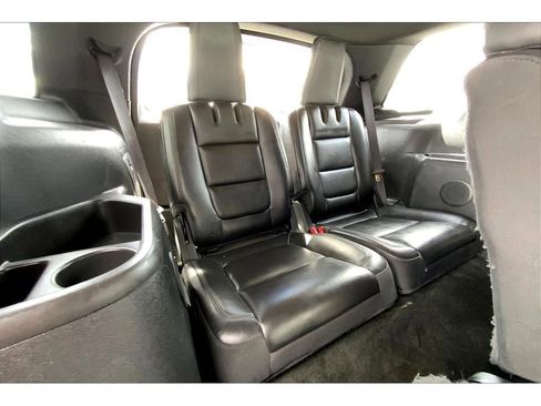 Used 2013 Ford Explorer XLT image 29