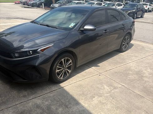 Used 2024 Kia Forte LXS w/ LXS Technology Package FWD image 1