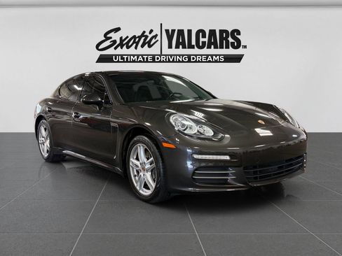 Used 2014 Porsche Panamera 4 w/ Premium Package AWD/4WD image 7