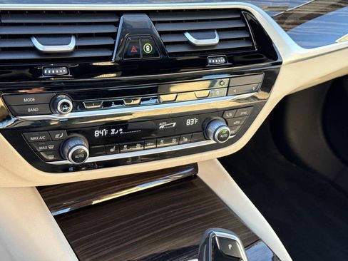 Used 2023 BMW 530i xDrive w/ Premium Package image 20