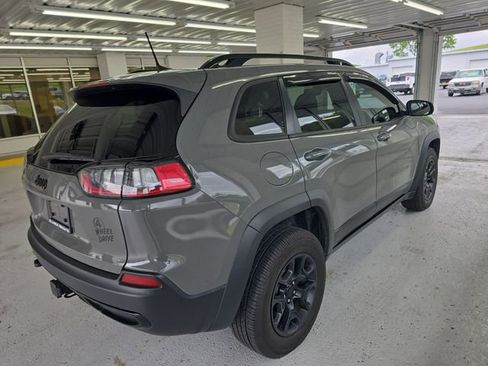 Used 2022 Jeep Cherokee Latitude w/ Trailer Tow Group AWD/4WD image 6