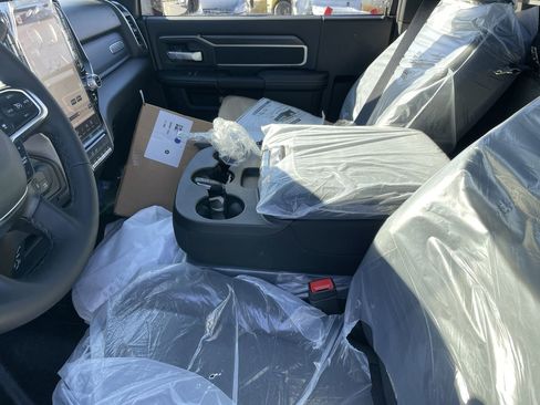 New 2026 RAM 5500 4x4 Regular Cab image 20