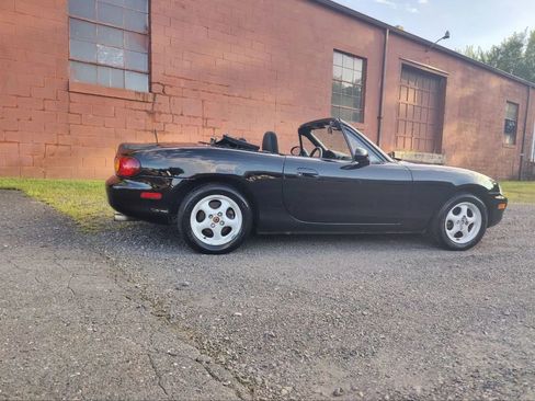 Used 1999 MAZDA MX-5 Miata image 3